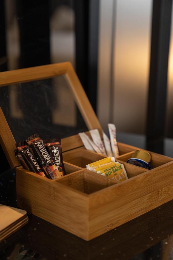 Dema Luxury Suites - Perikleous E8 Athene Buitenkant foto